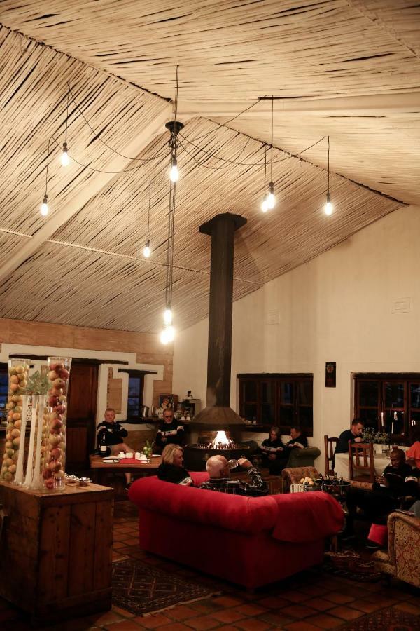 De Opstal Country Lodge 오쇼른 외부 사진